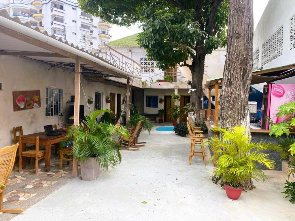 Hostal La Casona De Sara Santa Marta  Ngoại thất bức ảnh